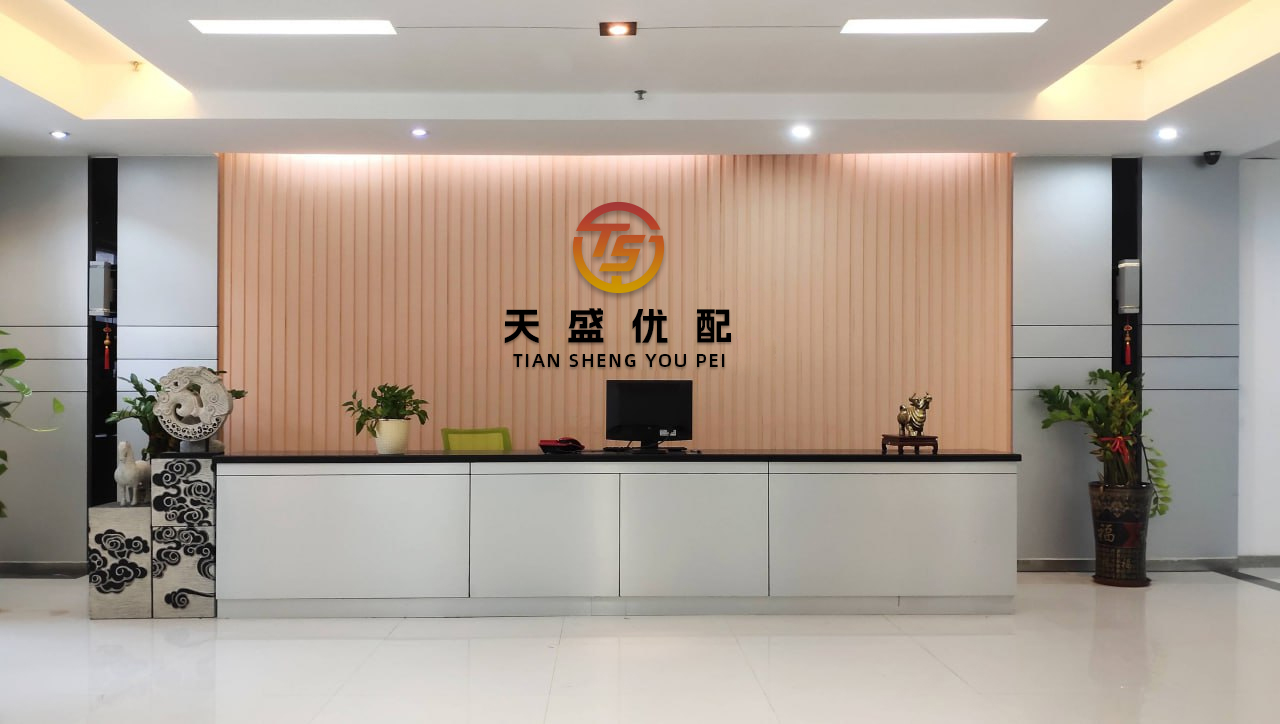 尚红网  38岁莎拉波娃近照大变样，网坛颜值天花板，退役后情感事业双丰收